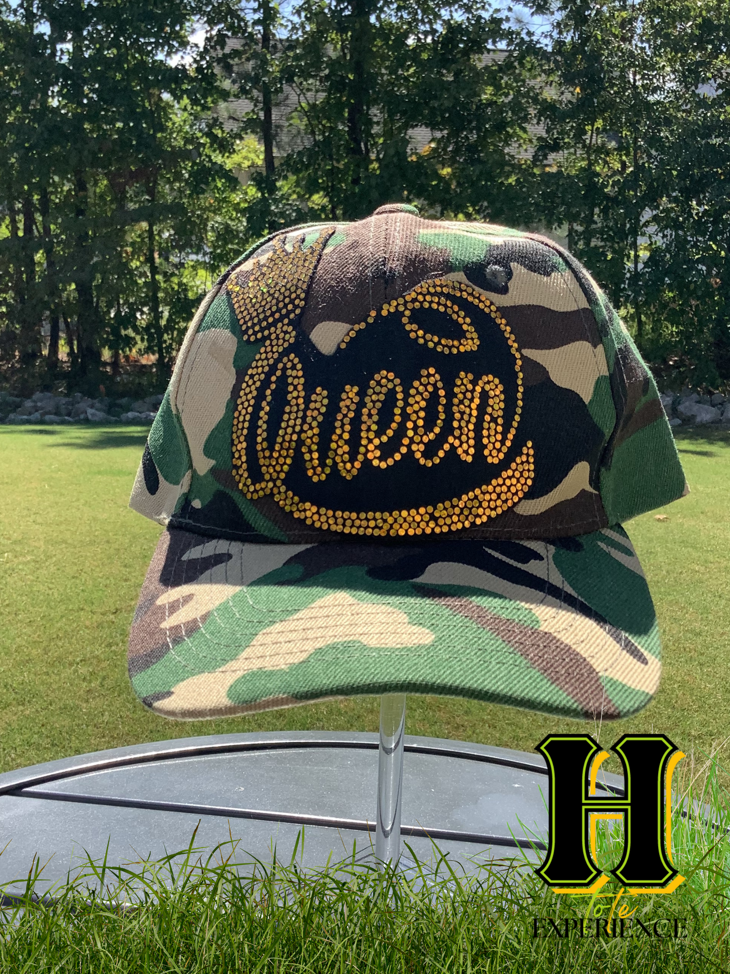 Queen Bling Camo Hat | Head to Tote Experience